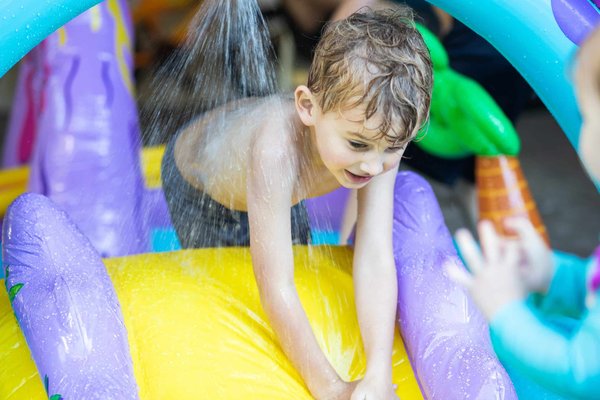 Découvrez les meilleurs campings avec parc aquatique en Rhône-Alpes pour vos prochaines vacances