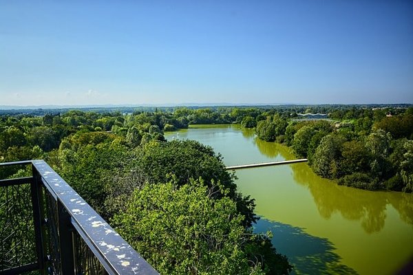 Les Meilleurs Spots de Camping Autour de Villars-les-Dombes à Découvrir